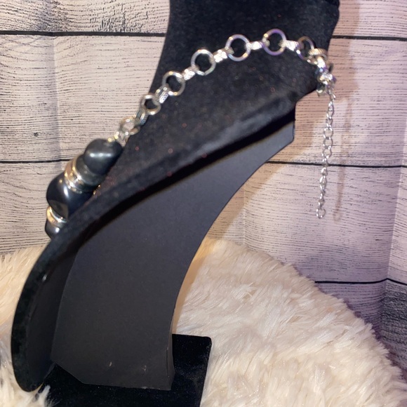 Navy Necklace & Earring Set - Picture 4 of 4